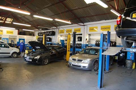 Our Glasgow Ford Van diagnositc and service centre. Maintenance and safety checks are provided with each diagnostic test.